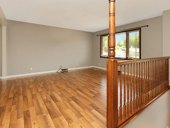 5th image of 2611 S Royce St
