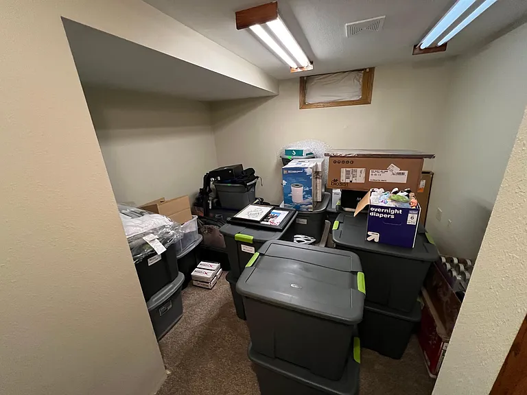 2819 Marion St — Photo 11
