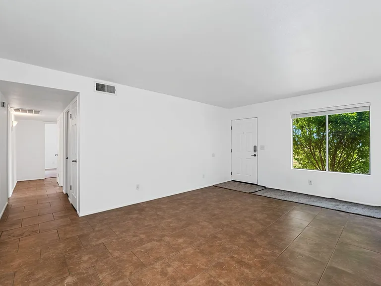 1336 N 85th Pl — Photo 10
