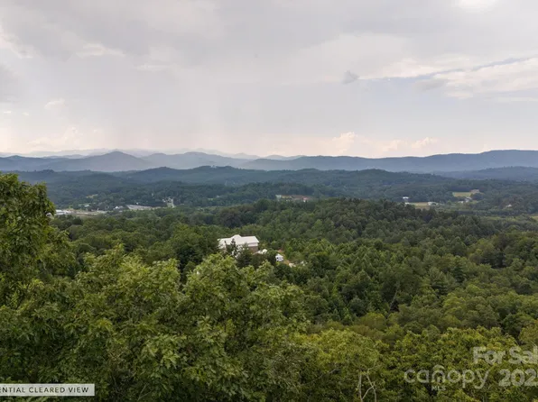 1 Masterpiece View Dr, Hendersonville, NC 28739