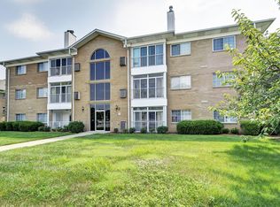 8504 Atrium Dr APT 904, Louisville, KY 40220