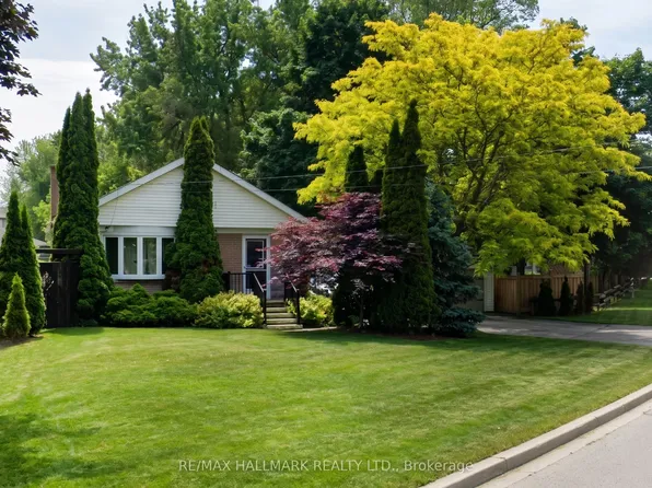 89 Scarborough Heights Blvd, Toronto, ON M1M 2V5