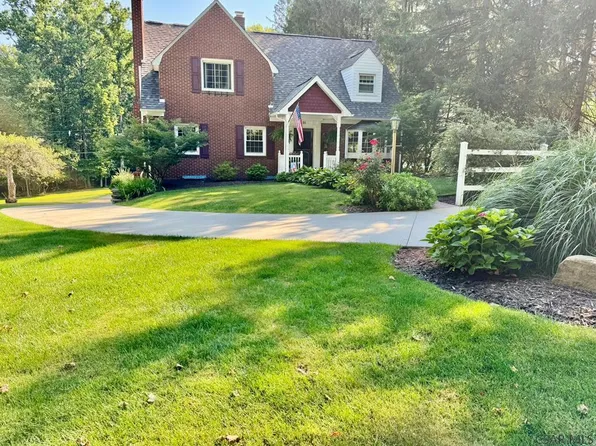 811 Parkview Dr, Johnstown, PA 15905