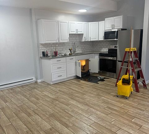 5th image of 132 S 8th St #2R
