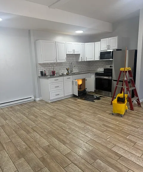 132 S 8th St #2R — Photo 5