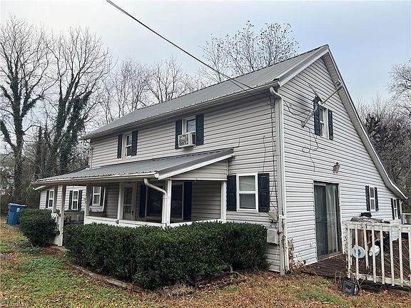 2nd image of 715 Liberty St