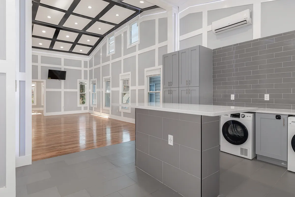 Building Photo - 15 Bishop St #3A