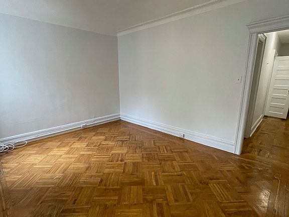 3rd image of 427 16th St #2B