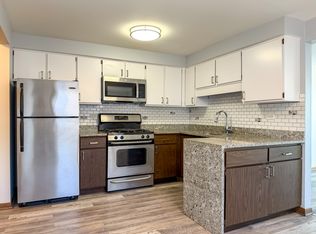 5920 W Diversey Ave APT 3W, Chicago, IL 60639