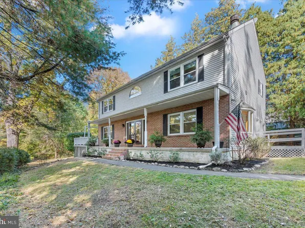 3525 W School House Ln, Philadelphia, PA 19129