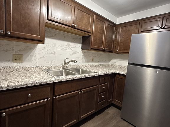 4th image of 2405 Calypso Rd #2