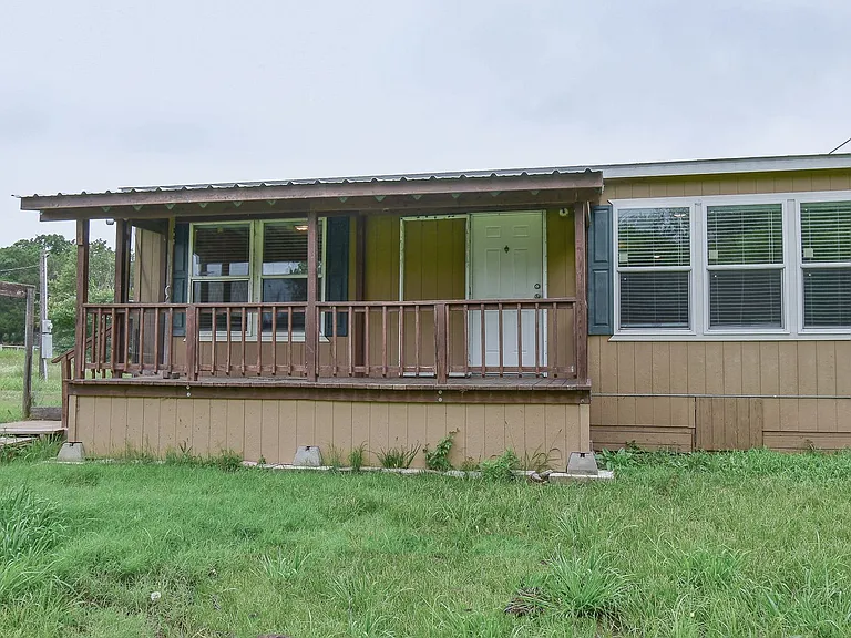 550 Quail Run Cir — Photo 2