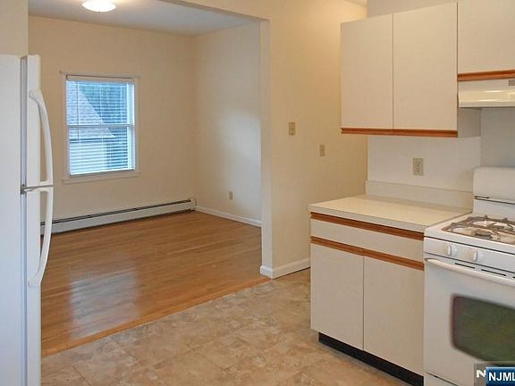 4th image of 265 Park Ave