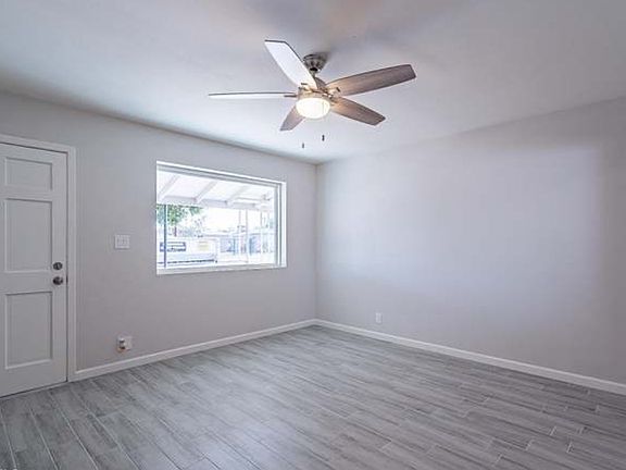 5th image of 222 N San Jose