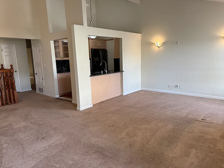 Living Room & Kitchen (Floor 2)