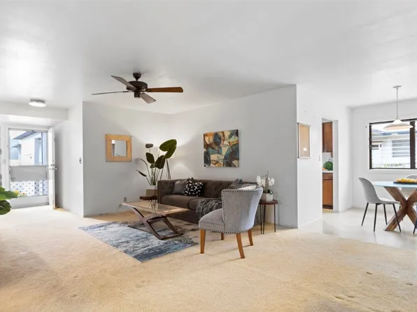 371 Paliku St, Honolulu, HI 96825