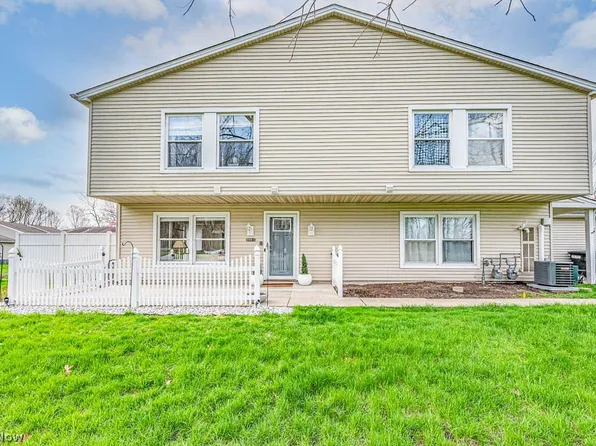 3149 Ivy Hill Cir Unit C, Cortland, OH 44410
