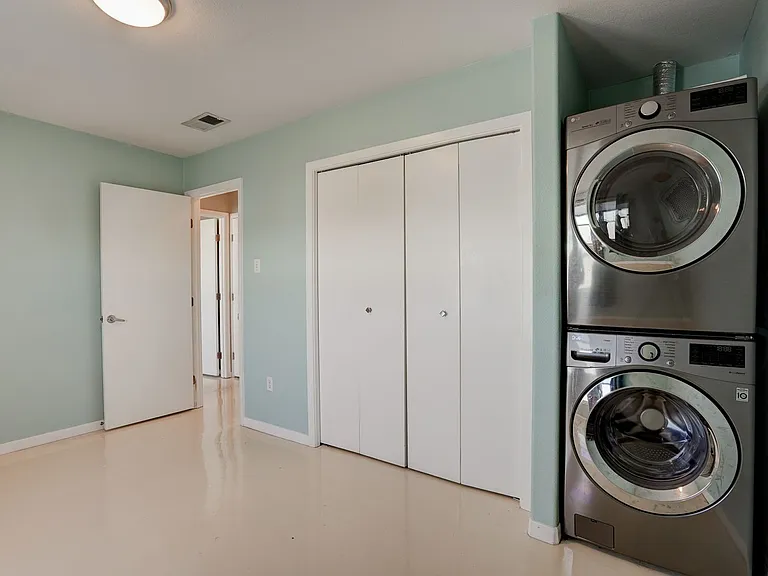 2450 Ashdale Dr #205-D — Photo 19