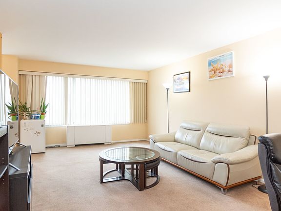 5th image of 6933 N Kedzie Ave APT 314