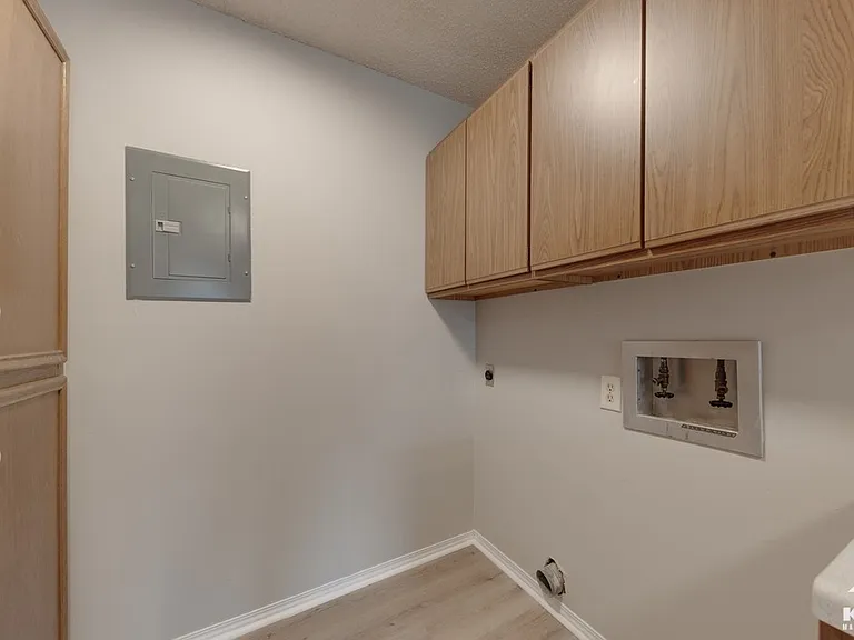 1321 N Sheridan St — Photo 6