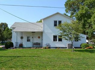 303 Water St, Center Point, IA 52213