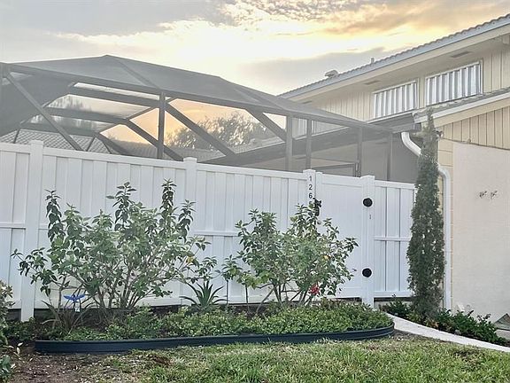 4th image of 12653 Woodmill Dr