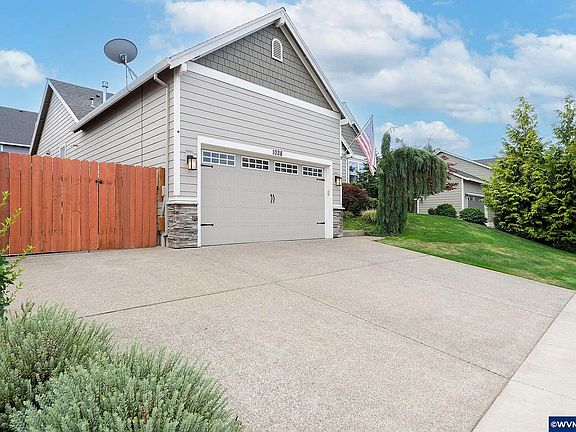 3rd image of 1028 Jaysie Dr
