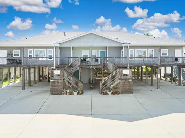 413 6th St, Port Aransas, TX 78373