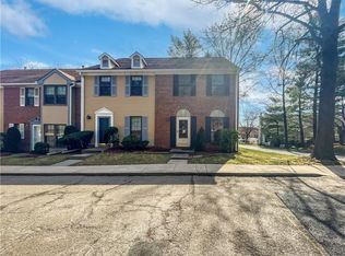 6 Juniper Ct, Peekskill, NY 10566