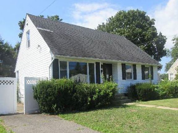 5th image of 7 Ronald Dr S