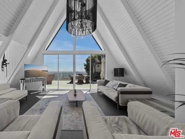 8460 Cole Crest Dr, Los Angeles, CA 90046