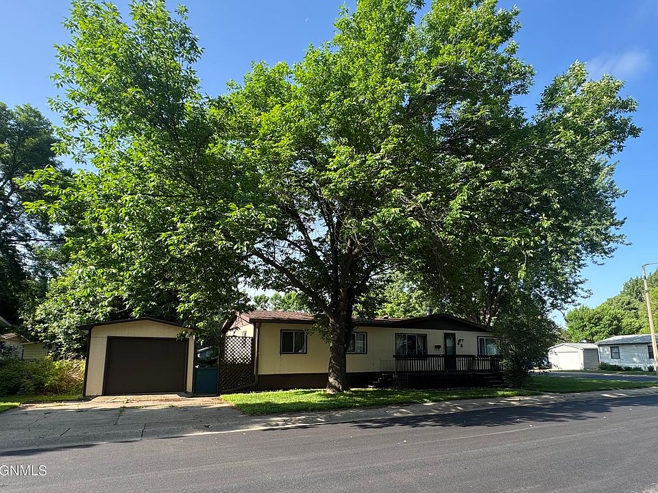 1st image of 435 Piccadilly Cir