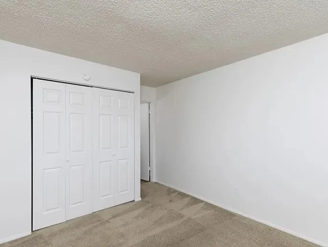 Franklin Manor Apartments — Photo 11