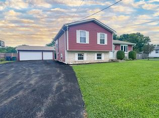 10625 W York House Rd, Beach Park, IL 60087