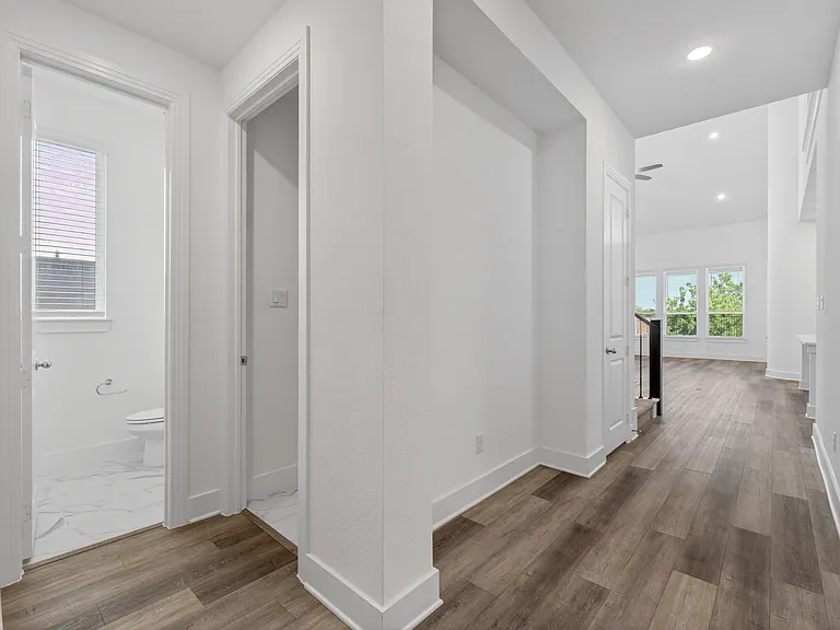 422 Firecrest Ln — Photo 4
