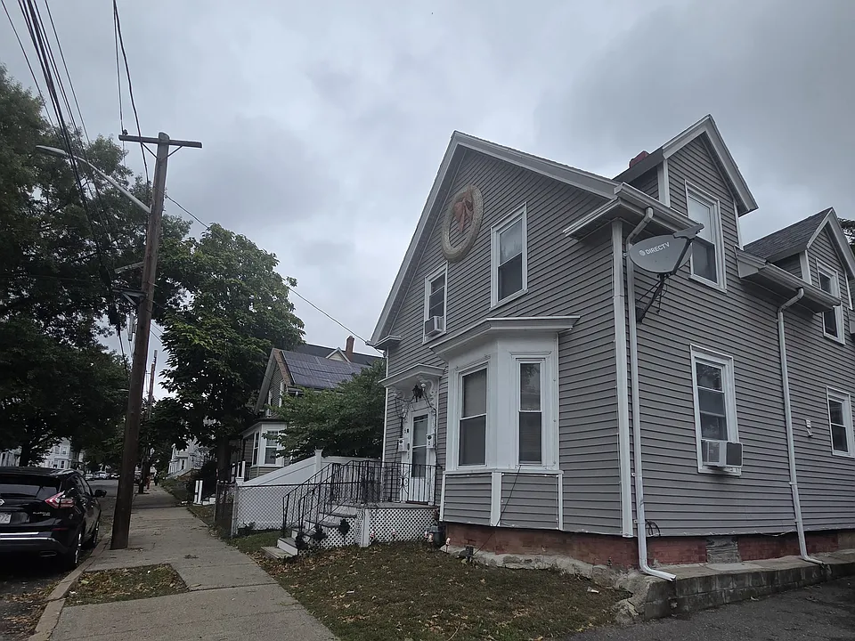 57 Kirtland St #2