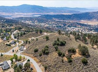 25201 Jacaranda Dr, Tehachapi, CA 93561
