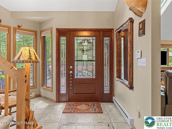 5th image of 129 Woodbury Dr
