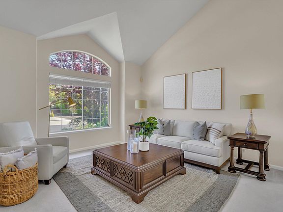 4th image of 35 Sierra Ridge Ct