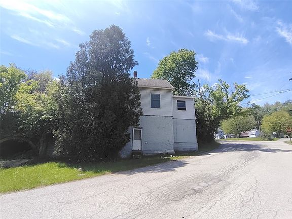 3rd image of 235 Kangaroo Hill Rd