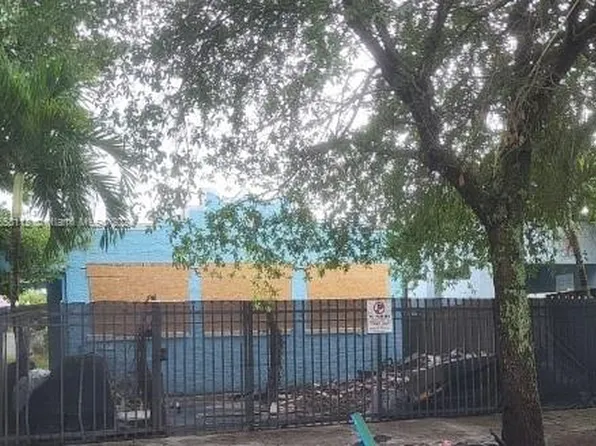 1776 NW 44th St, Miami, FL 33142