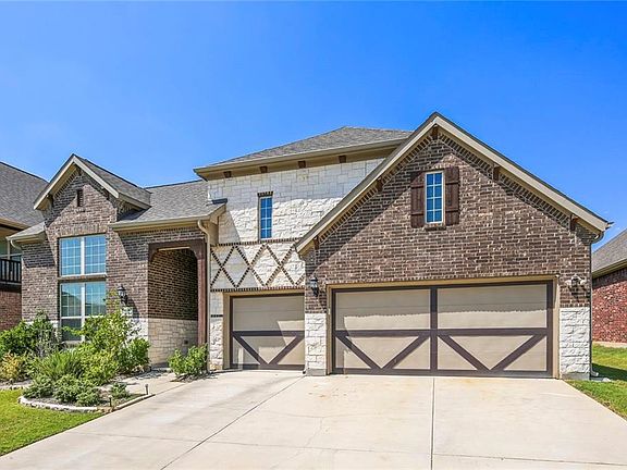 3rd image of 111 Magnolia Ln