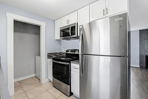 1502 S G St #3 Photo 1