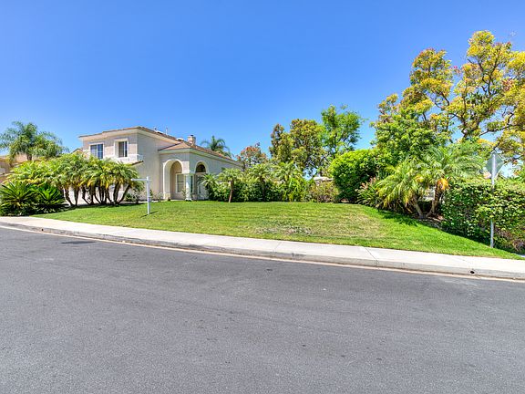 2nd image of 5 Blackbird Ln