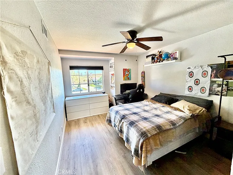 39711 Barberry Ct — Photo 42
