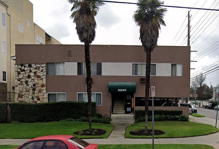 1st image of 14254 Burbank Blvd #10