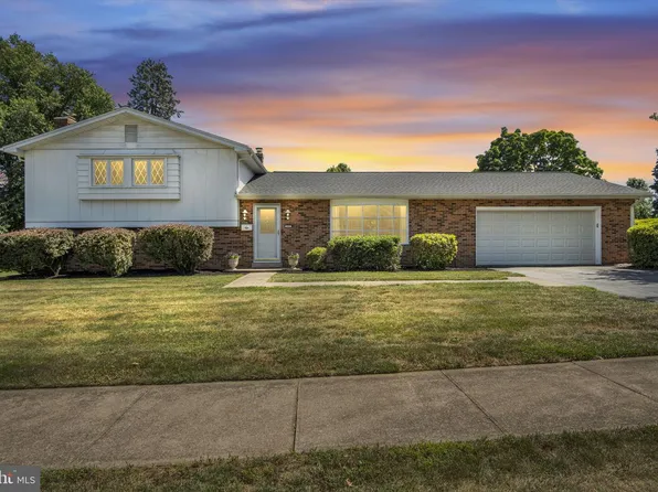 306 E Elmwood Ave, Mechanicsburg, PA 17055
