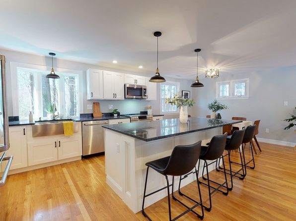 Bedford Real Estate - Bedford MA Homes For Sale | Zillow