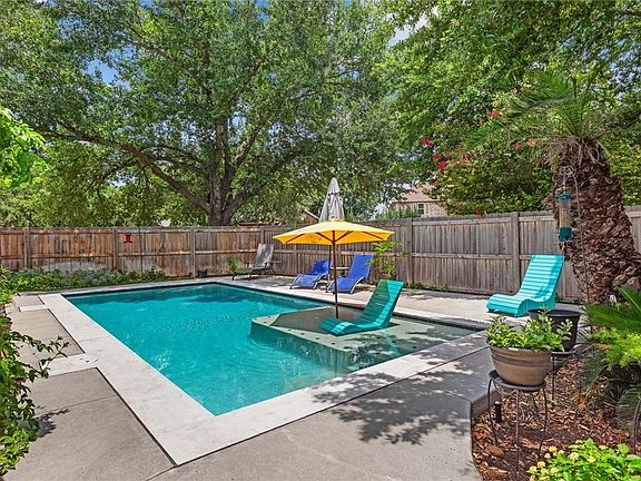 2nd image of 1208 Terrace Ct
