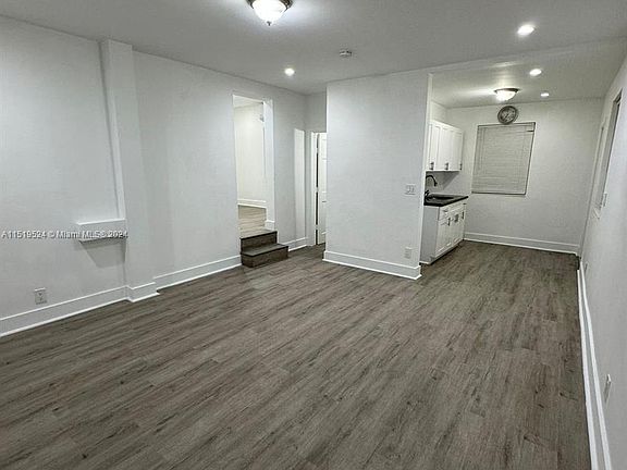 5th image of 4042 NW 23rd Ave #2